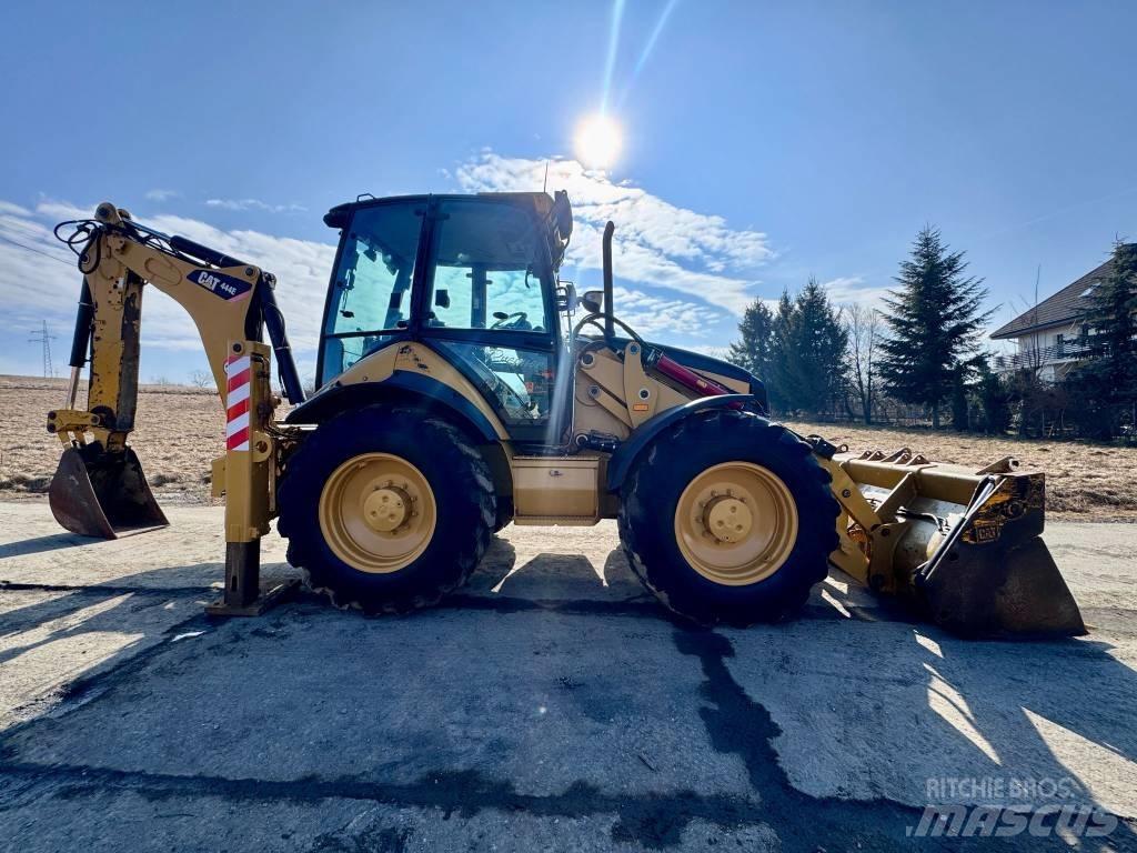 CAT 444 E 反鏟裝載機