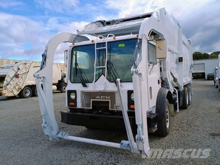 Mack MR 垃圾車
