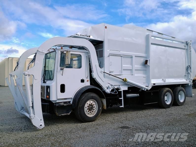 Mack MR 垃圾車