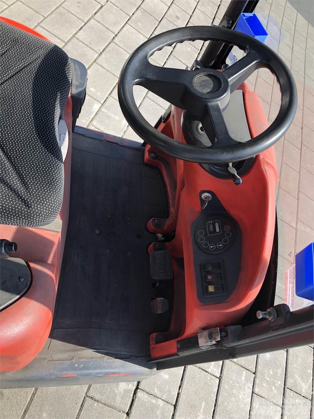 Linde P60Z 牽引車