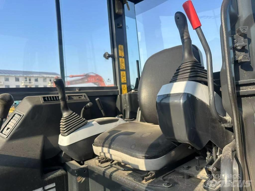 Komatsu PC 40 小型挖土機/掘鑿機<7t(小型挖掘機)