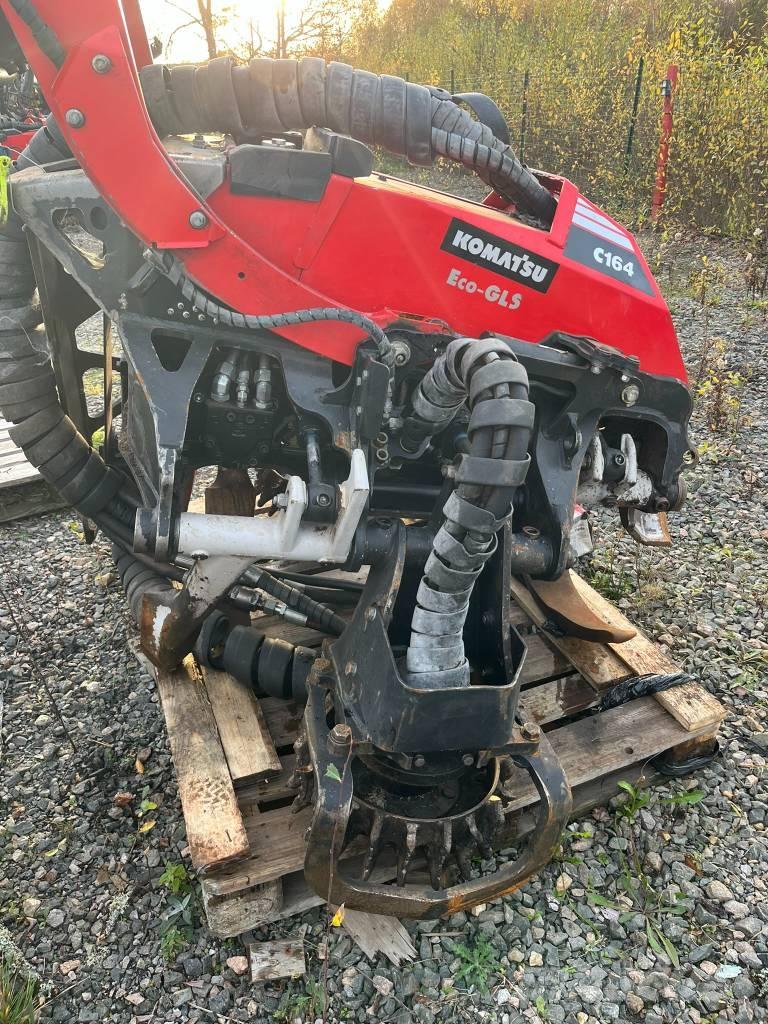 Komatsu C 164 收穫機頭