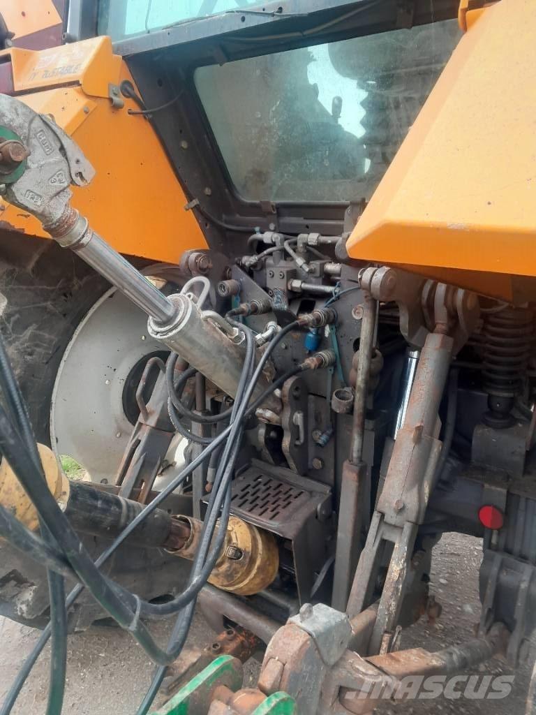 Renault 155-54 TX 曳引機