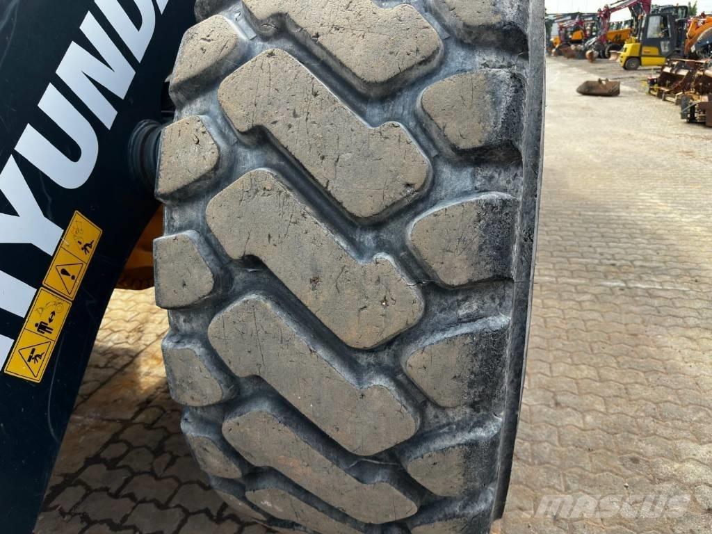 Hyundai HL 970 A 4x4 輪胎式裝載機