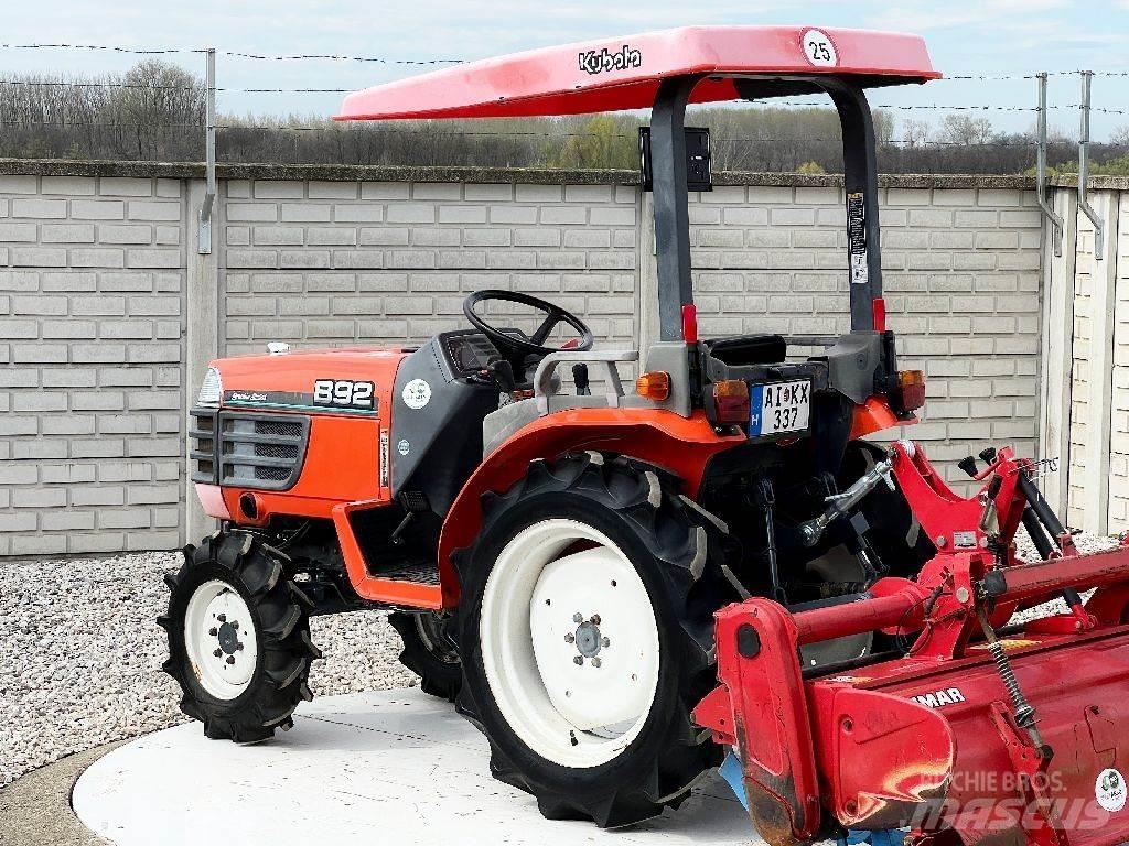 Kubota B92 曳引機