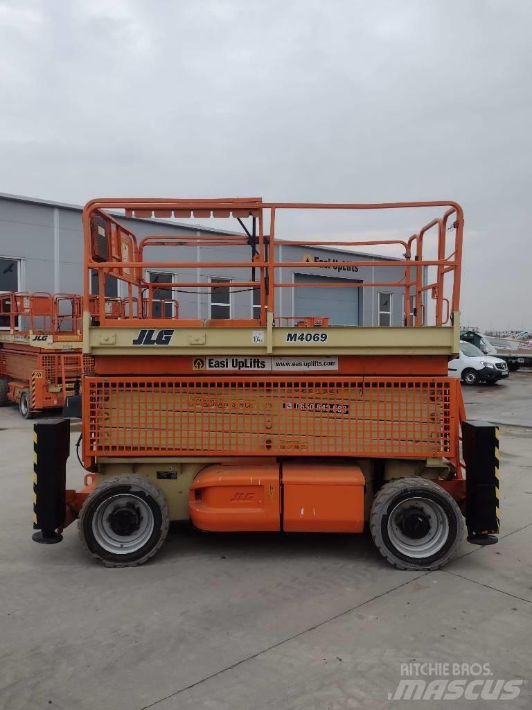 JLG M 4069 剪式升降機