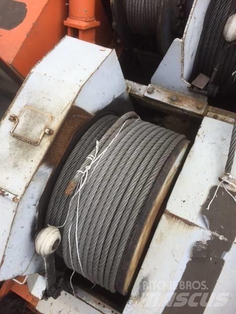 Hitachi KH 230-3 履帶式起重機