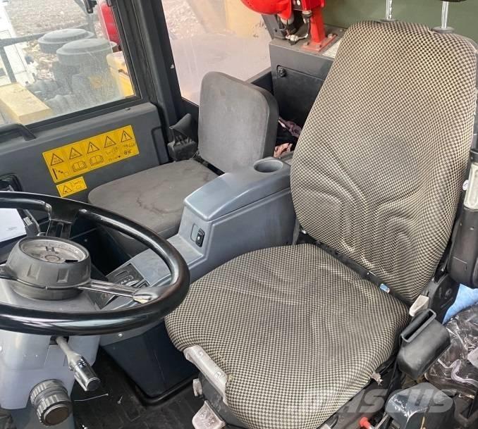 Komatsu HD405-7 剛性傾卸卡車