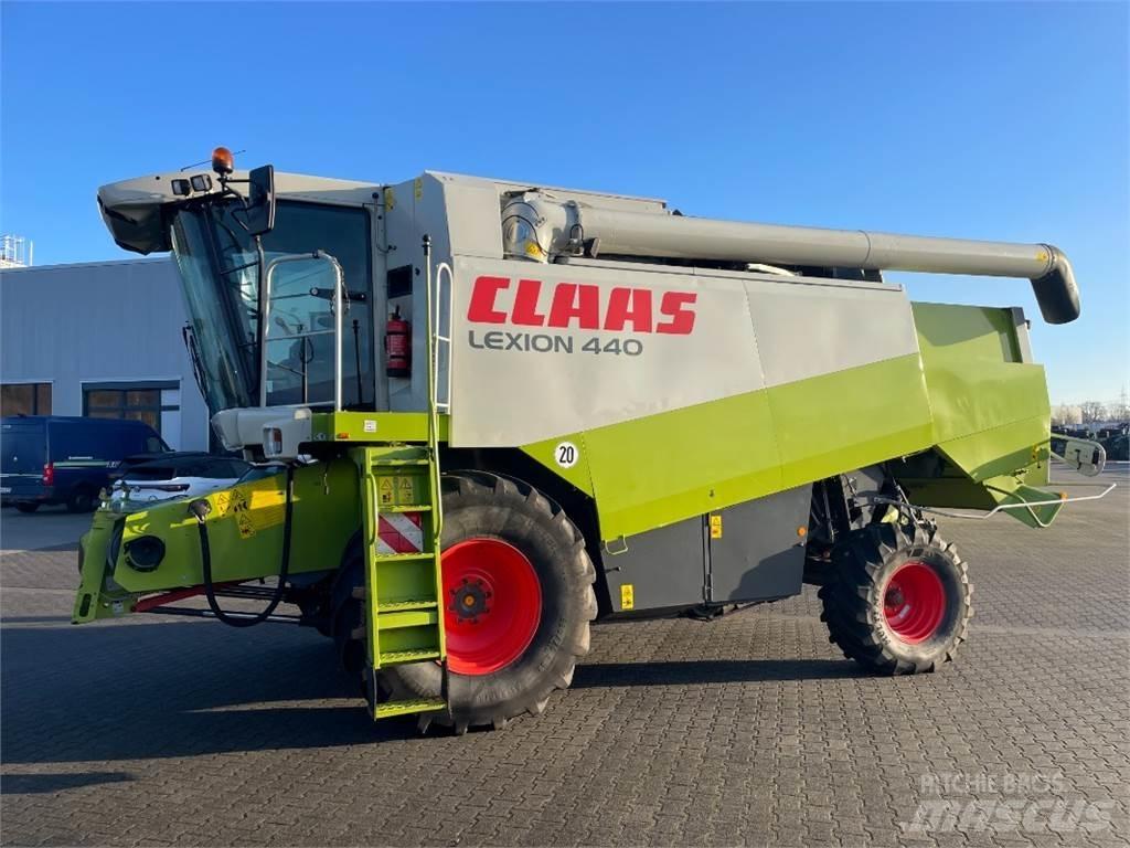 CLAAS Lexion 440 聯合收穫機