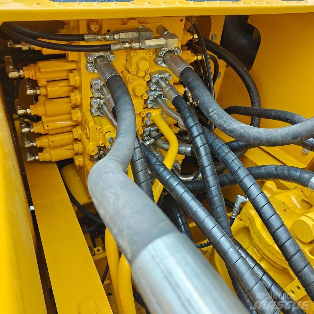 Komatsu 220-8MO 履帶式 挖土機/掘鑿機/挖掘機