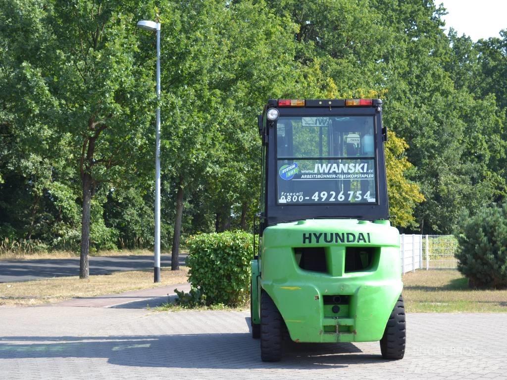 Hyundai 30 D-7 柴油卡車