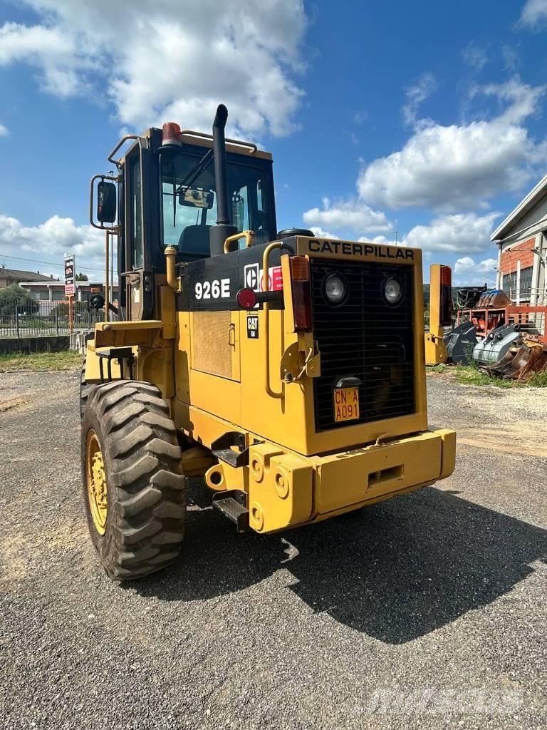 CAT 926 輪胎式裝載機