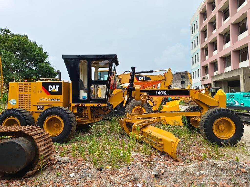 CAT 140K 平土機