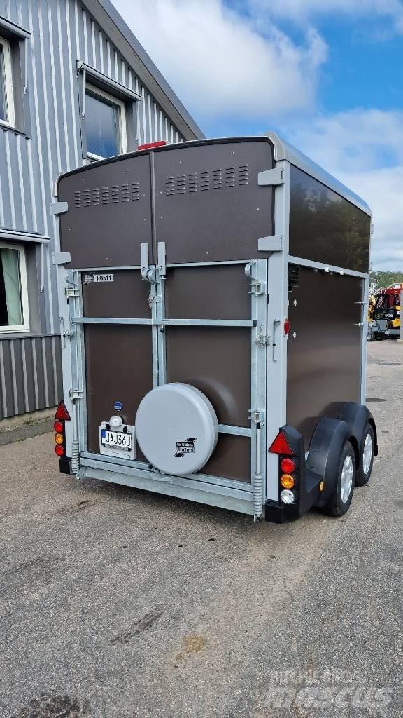 Ifor Williams HB 511 動物運輸拖車