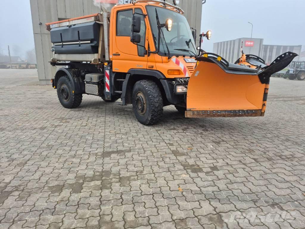 Unimog U400 多用途機械