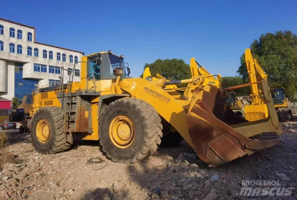 Komatsu WA 600 輪胎式裝載機