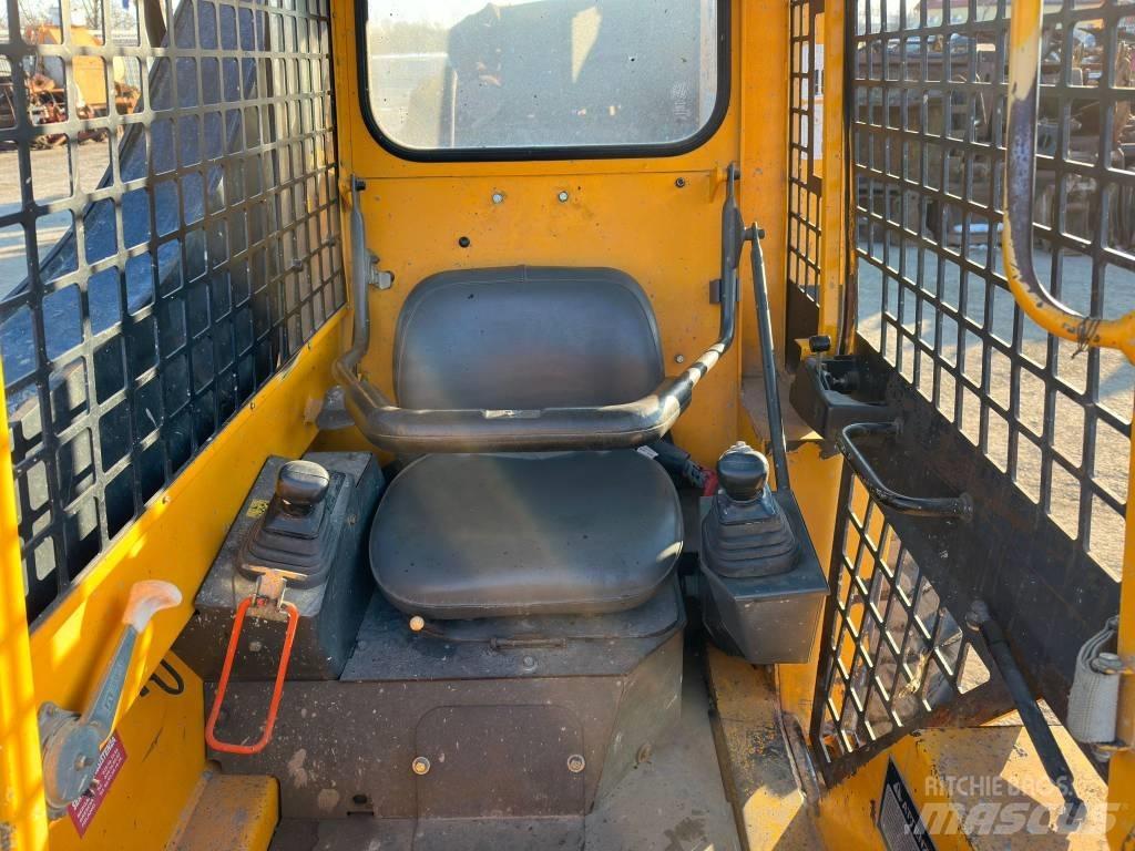 JCB 165 滑移轉向裝載機