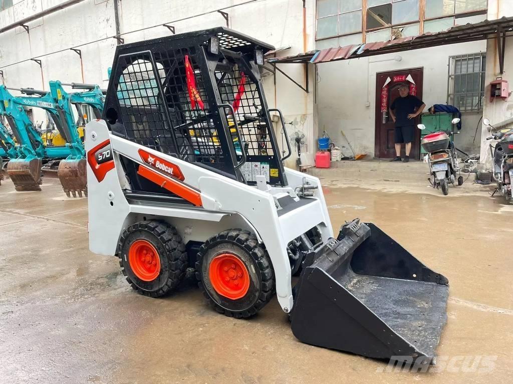 Bobcat S70 滑移轉向裝載機