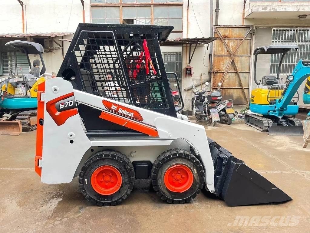Bobcat S70 滑移轉向裝載機