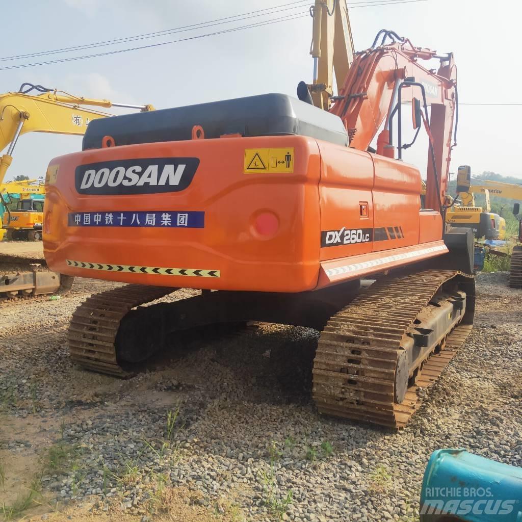 Doosan DX260LC 履帶式 挖土機/掘鑿機/挖掘機