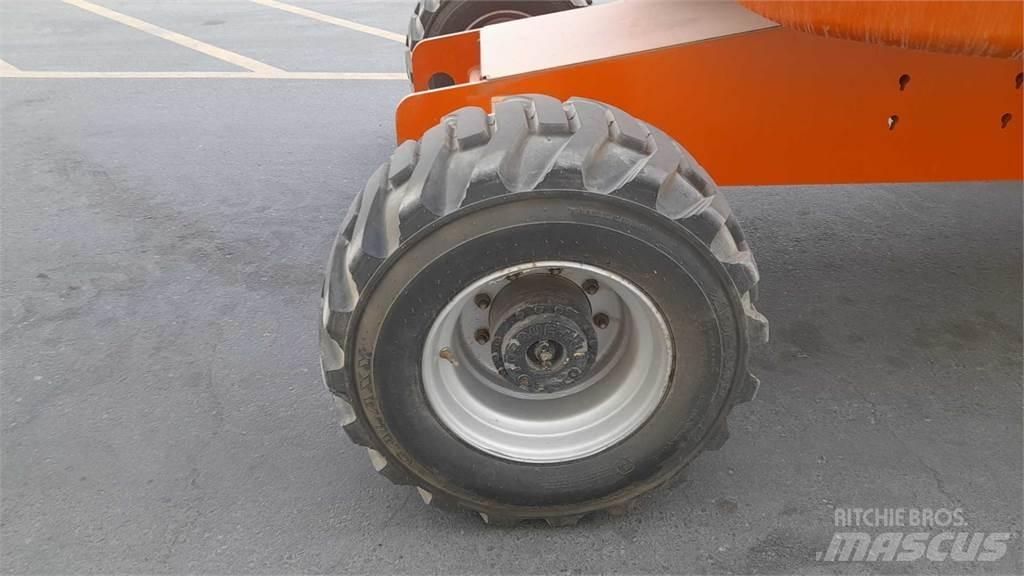 JLG 450AJSII 曲臂高空作業車