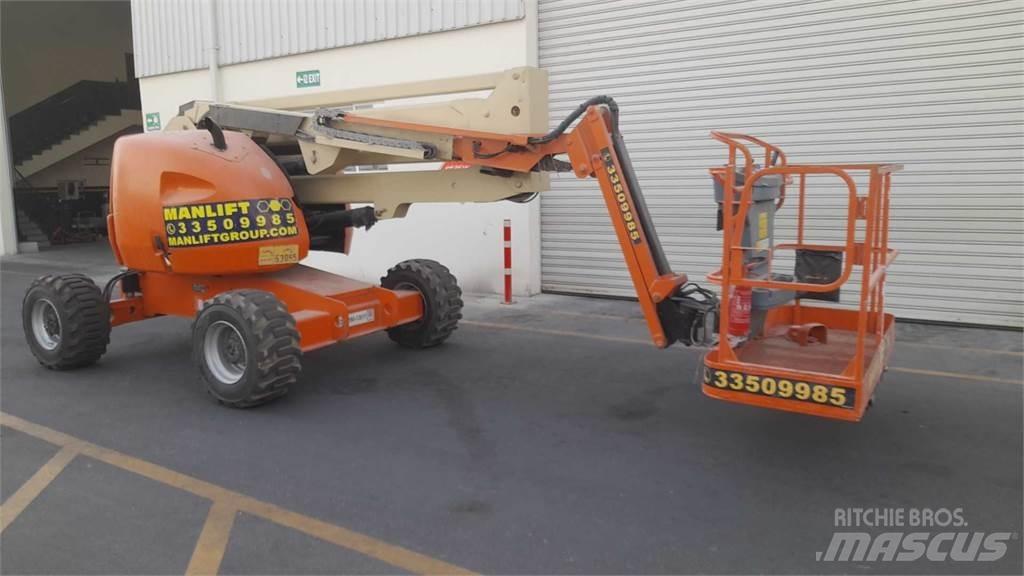 JLG 450AJSII 曲臂高空作業車