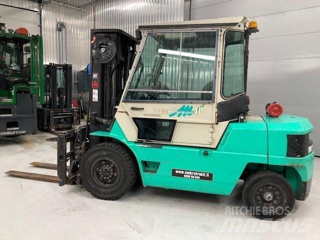 Mitsubishi FD40 柴油卡車
