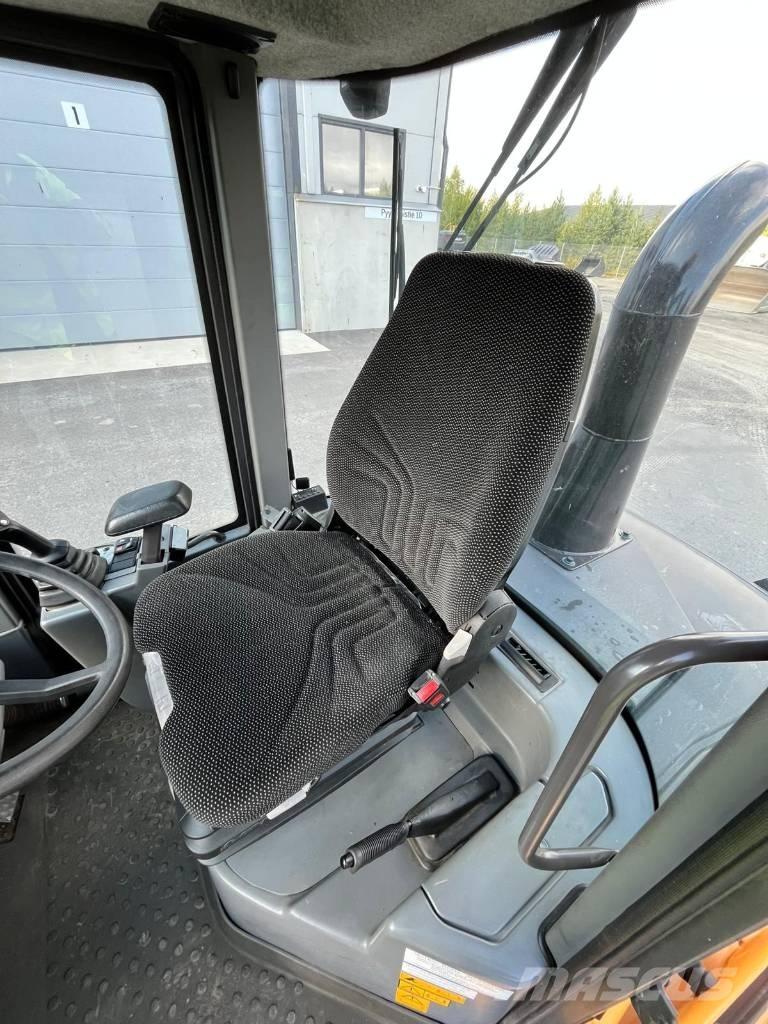 Volvo L 30 G 輪胎式裝載機