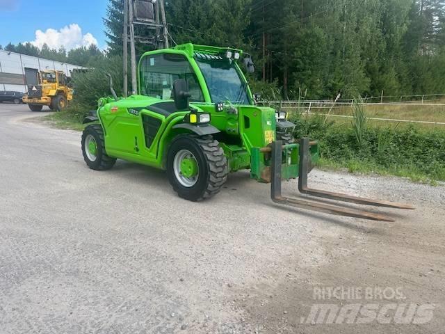 Merlo P 27.6 Plus 伸縮臂操作車