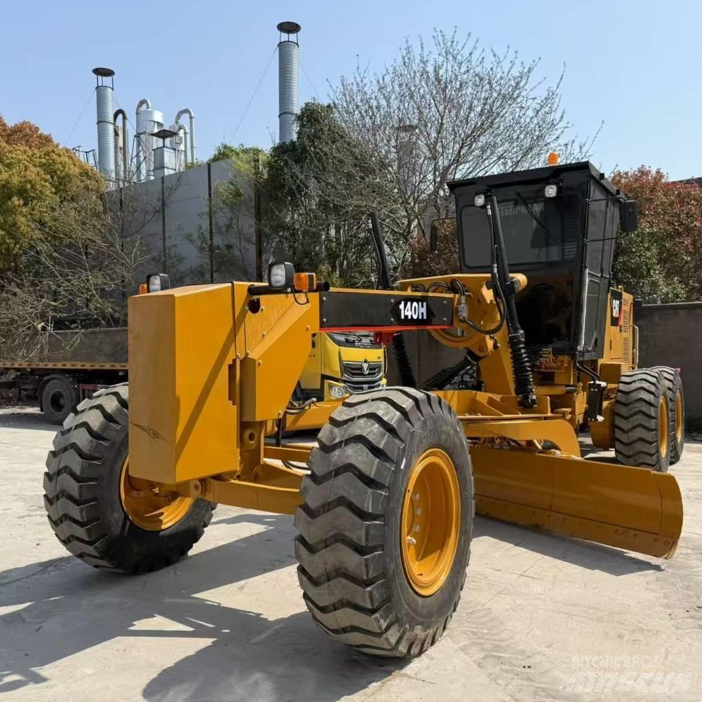 CAT 140 H 平土機