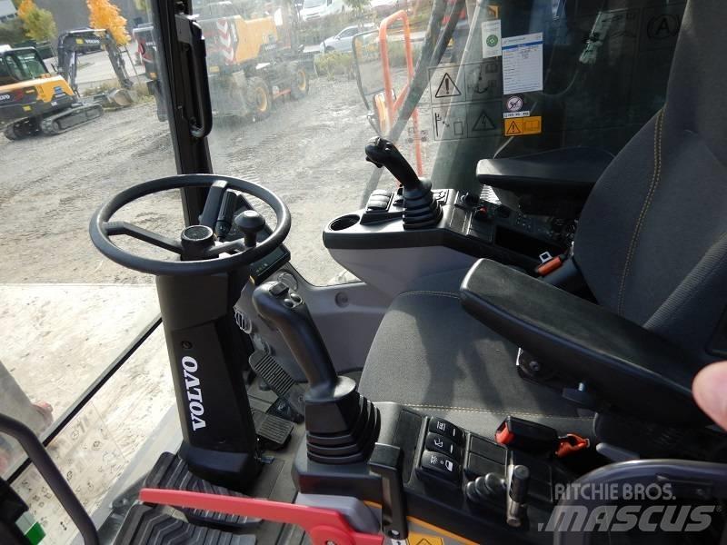 Volvo EW 220 E 旋轉式挖土機/掘鑿機/挖掘機