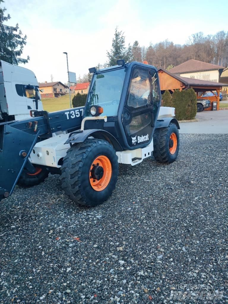 Bobcat T 3571 伸縮臂操作車