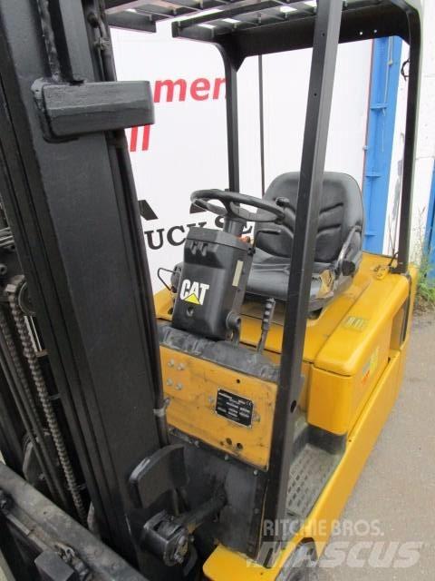 CAT EP18KT 電動堆高機