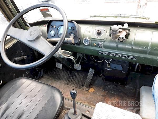 Bedford MJP2 4X4 商用底盤車