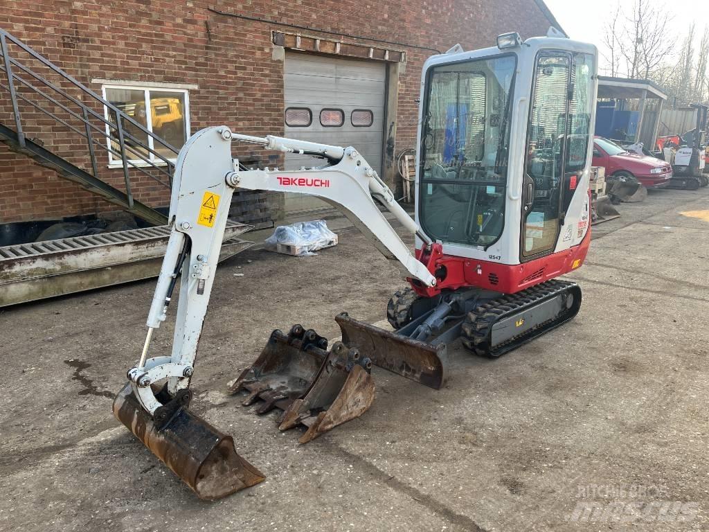 Takeuchi TB 216 小型挖土機/掘鑿機<7t(小型挖掘機)