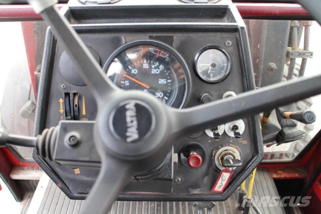 Valmet 815 曳引機