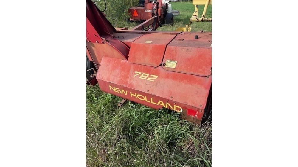 New Holland 782 牧草收穫機