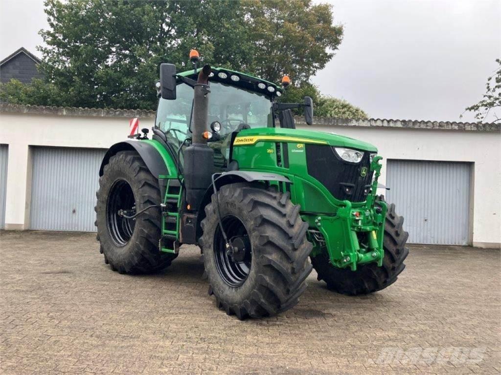 John Deere 6R 250 曳引機