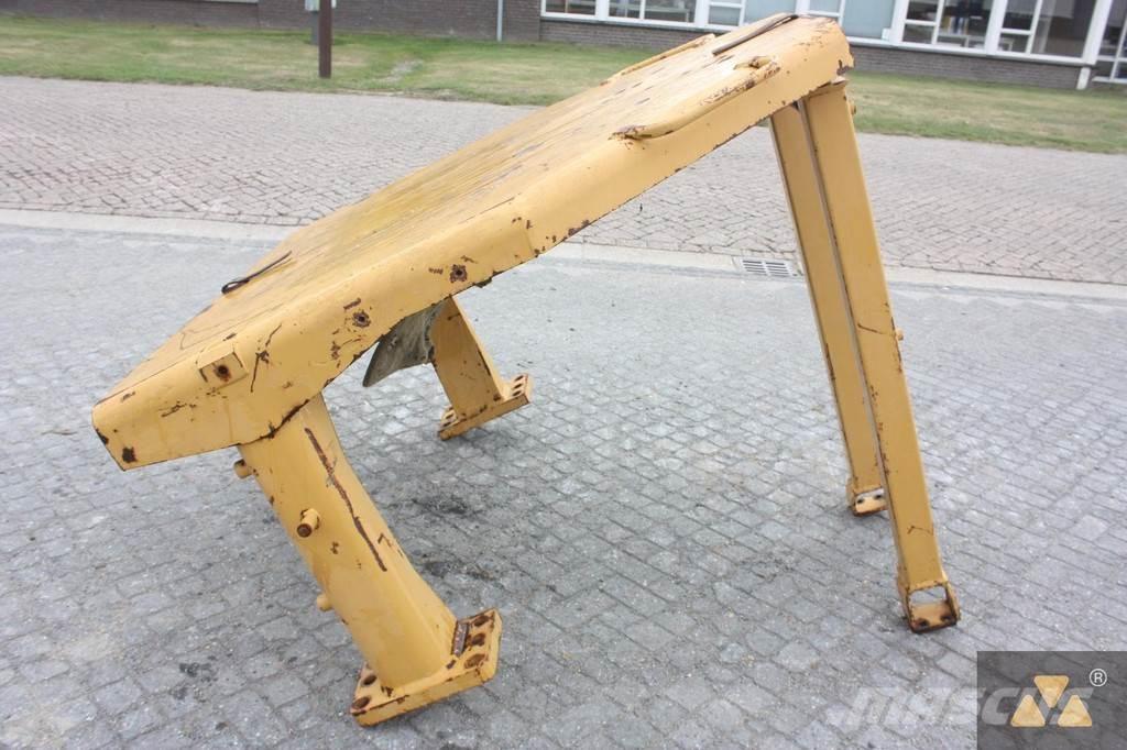 CAT D8N O-rops cab 駕駛室與內部