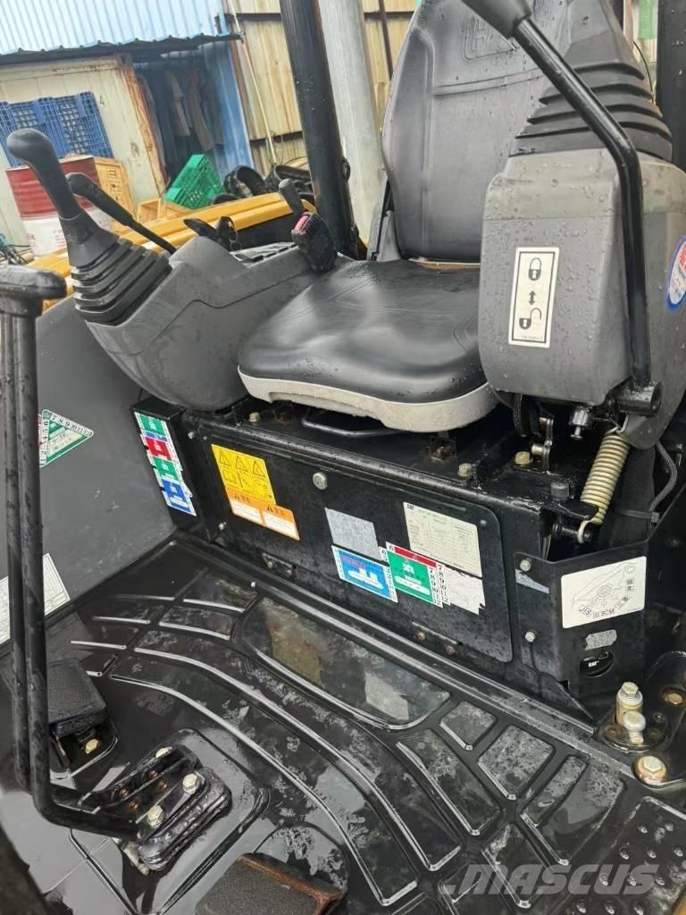 CAT 304 CR 小型挖土機/掘鑿機<7t(小型挖掘機)