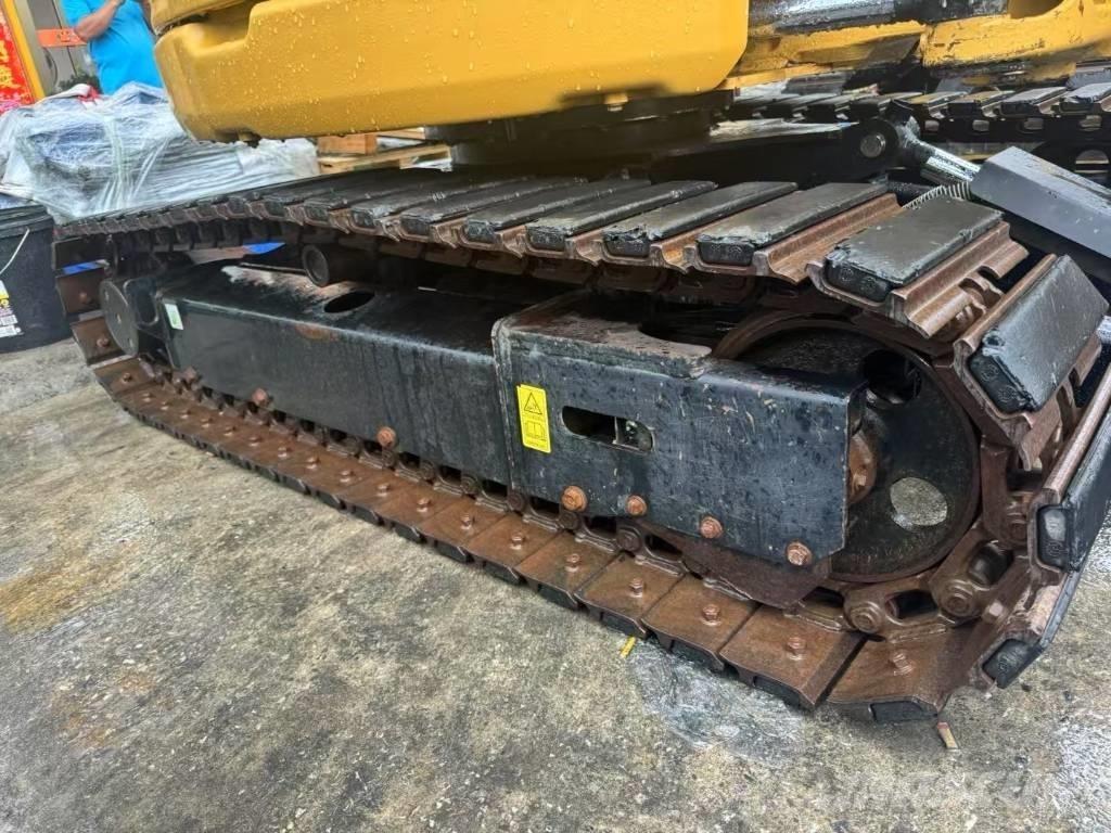 CAT 304 CR 小型挖土機/掘鑿機<7t(小型挖掘機)