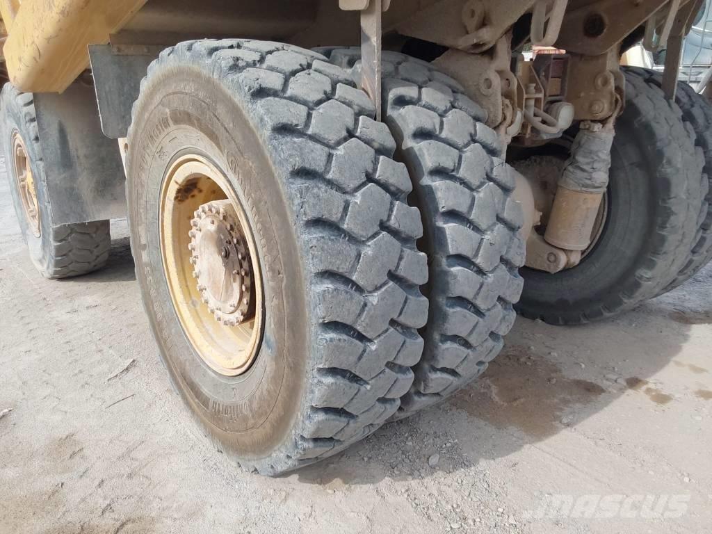CAT 771 D 剛性傾卸卡車