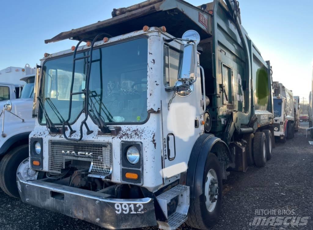 Mack MR600 垃圾車