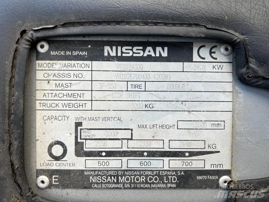 Nissan DX 30 柴油卡車
