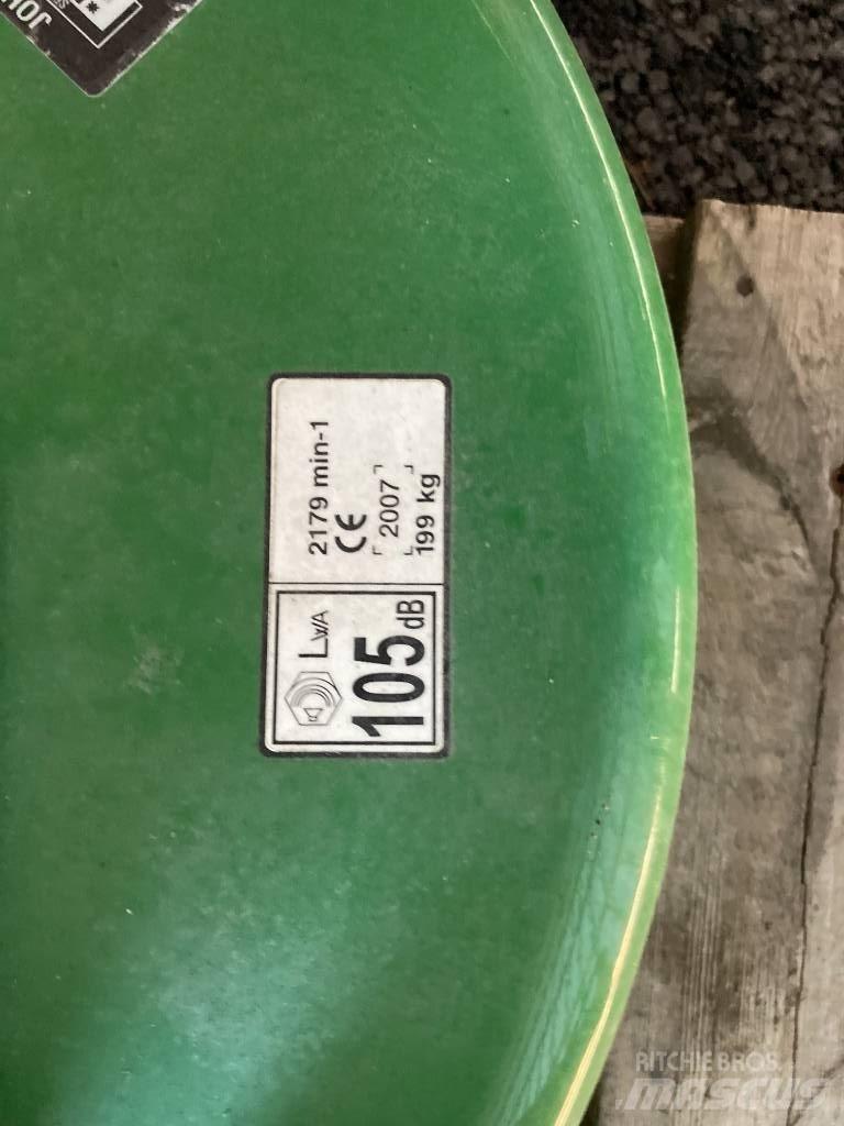 John Deere 7 Iron 其他地面照料機械