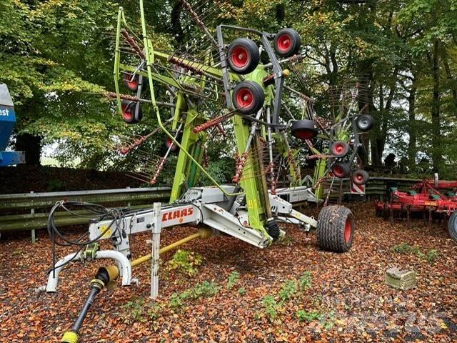 CLAAS Liner 3500 耙與翻草機