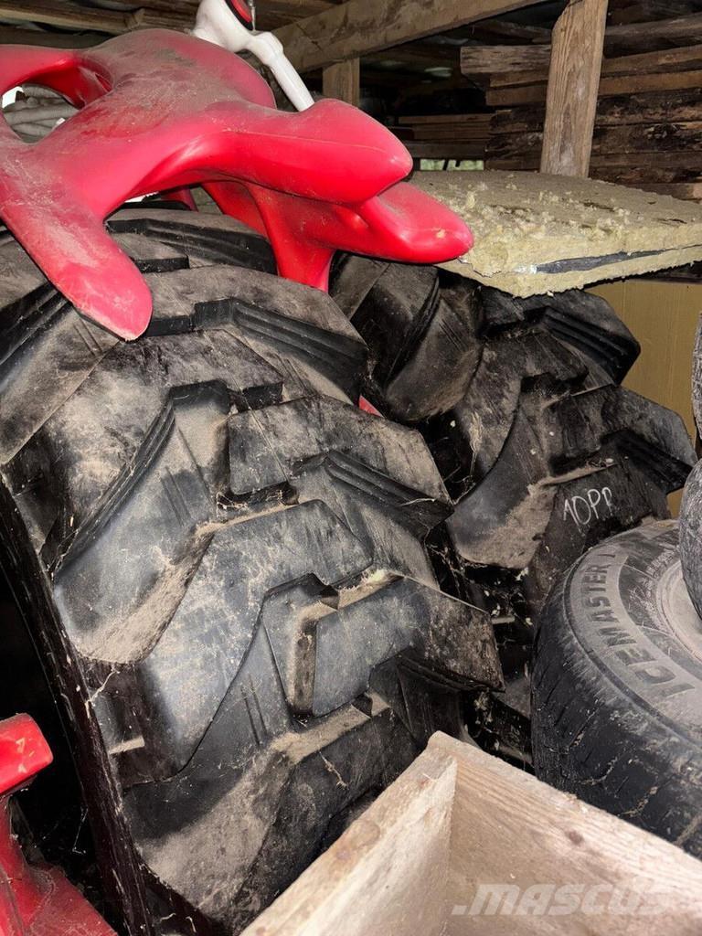 Fermec 860 反鏟裝載機