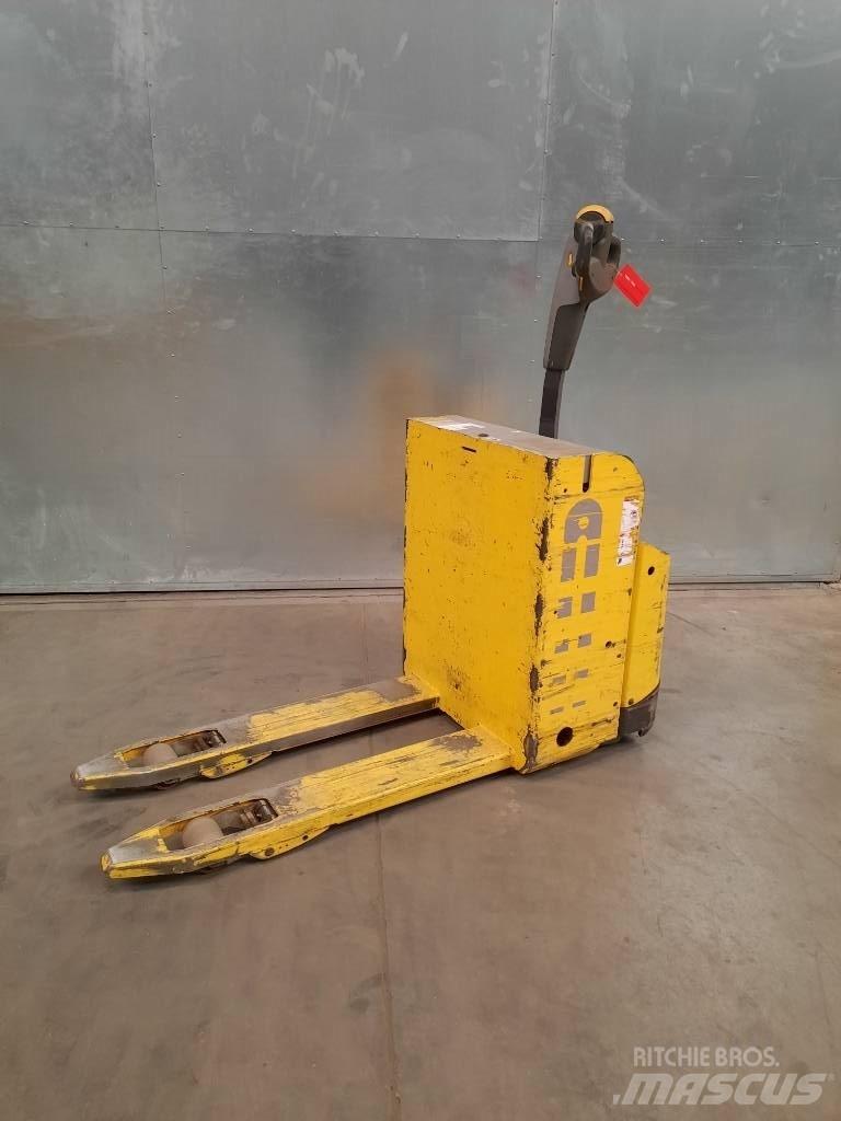 UniCarriers PLL180 低架升降機