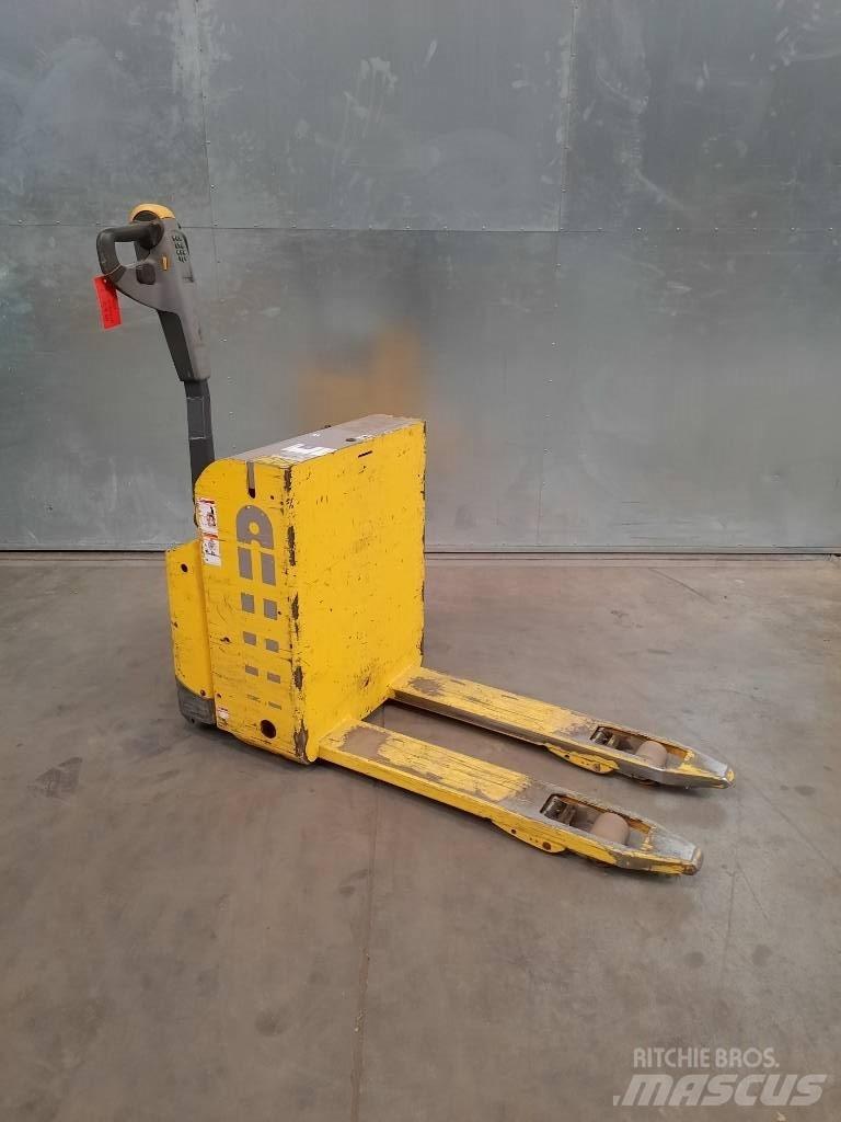 UniCarriers PLL180 低架升降機
