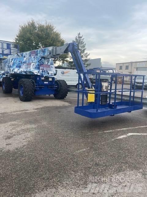 Haulotte HA 32 PX 緊湊型自走式伸縮臂式升降機